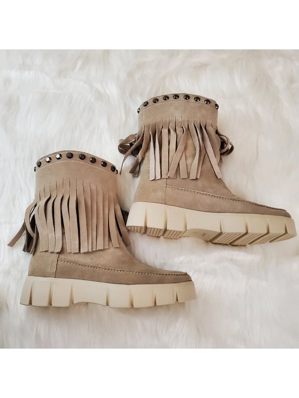 MSRP $225 Geox Size 37 Ghoula Fringe Suede Studded Boots